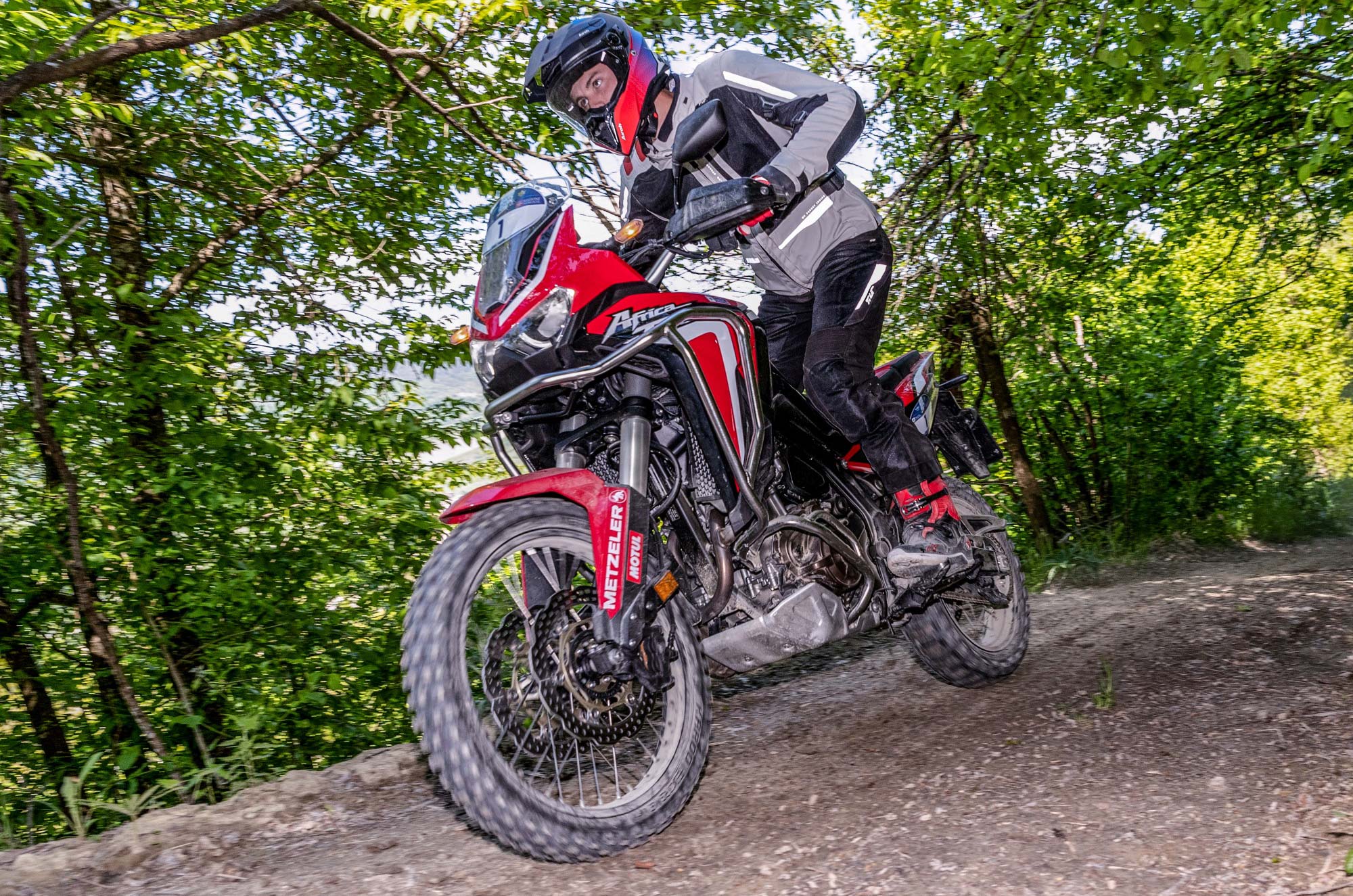 Africatwin_01action